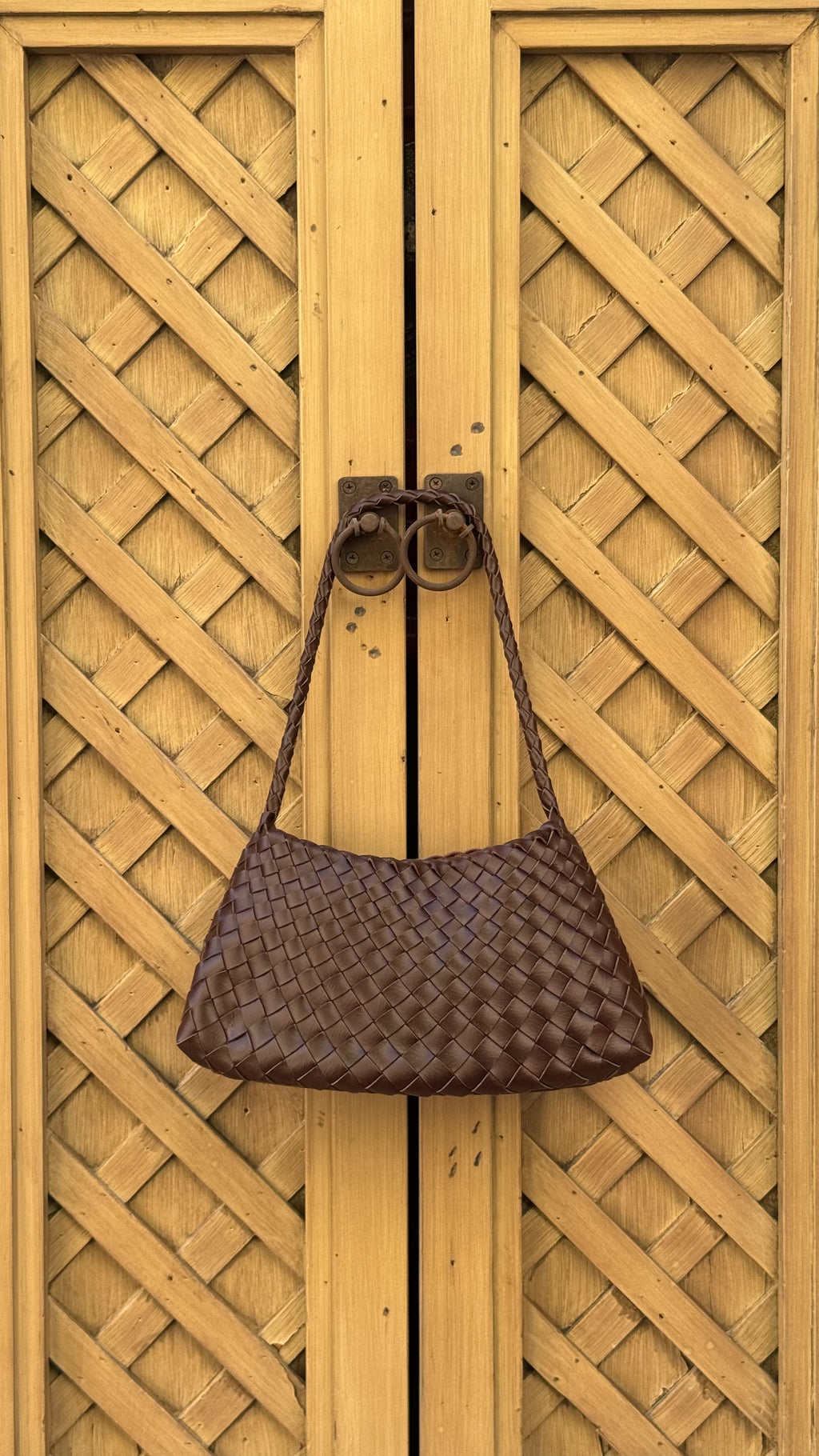 The Woven — Chocolate