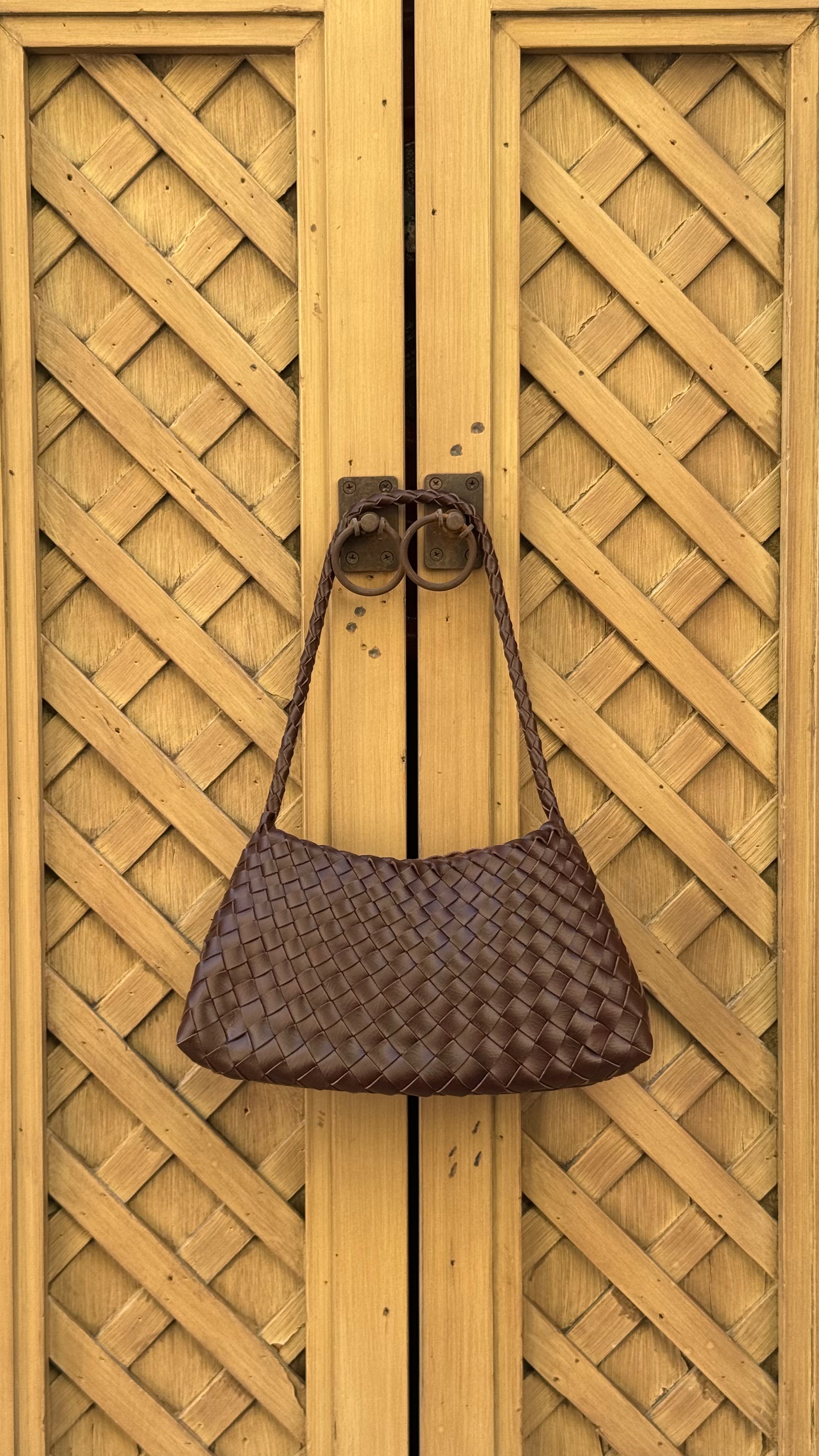 The Woven — Chocolate